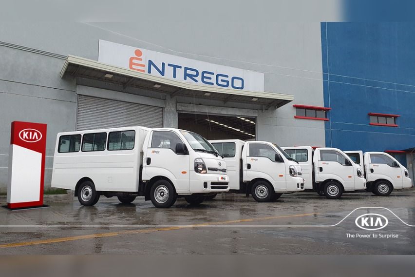 4 Kia K2500 Karga units conscripted into shuttle duty at Entrego  Kia K2500 Karga 4x2