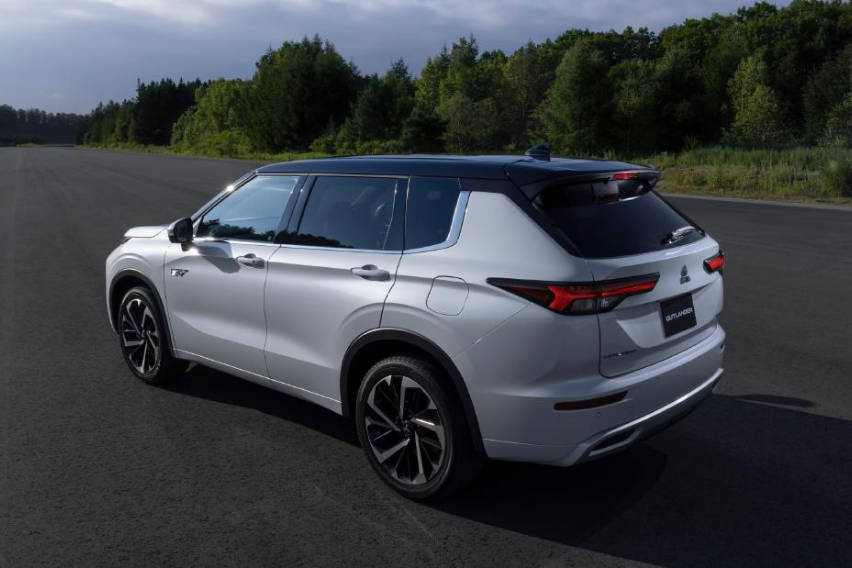 all-new-outlander-phev-2