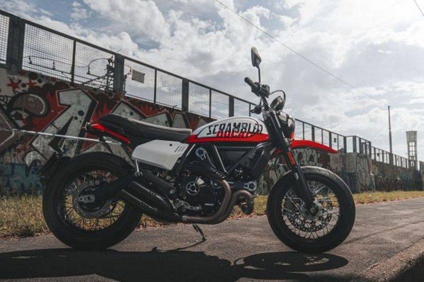 Ducati scrambler motard