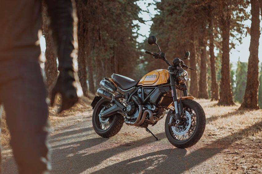 Ducati Scrambler tribute pro