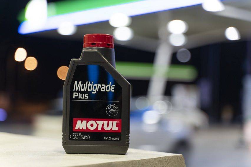 Motul Multigrade oil