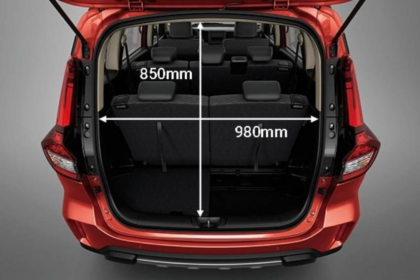 suzuki-xl7-interior-1