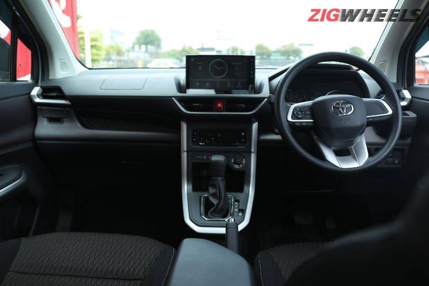 interior toyota avanza 2024