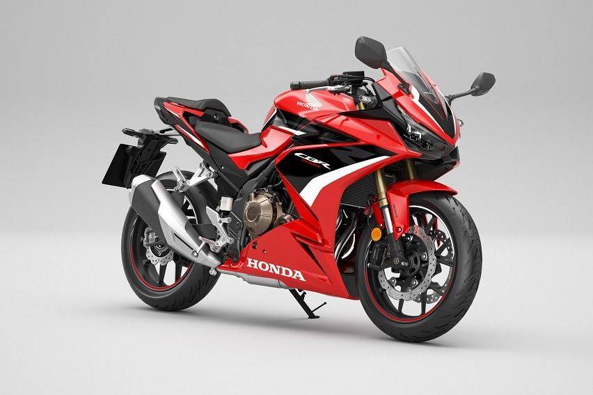 2022 Honda CBR500R in Grand Prix Red