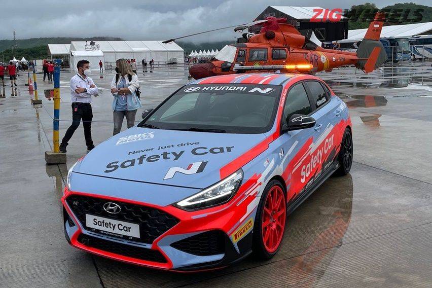 Hyundai i30N safety car