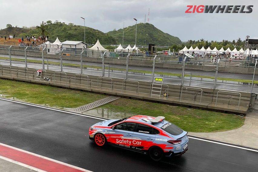 Hyundai i30N safety car