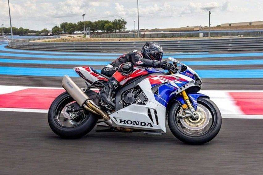 2022 Honda CBR1000RR R