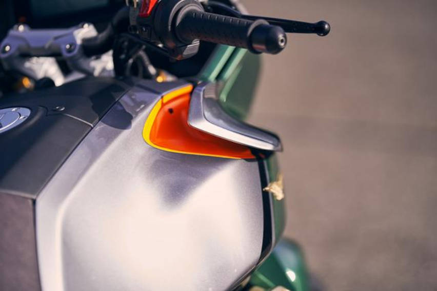 moto-guzzi-v100-mandello-2