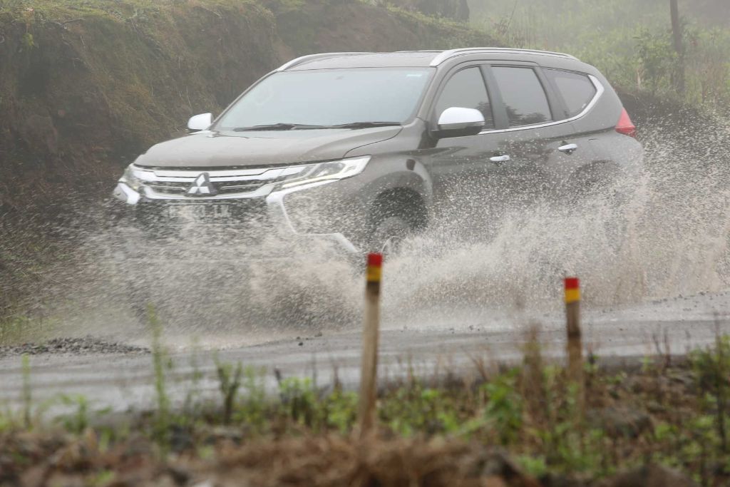 Musim Hujan Datang, Mitsubishi Motors Sediakan Program Rainy Campaign PAJERO SPORT