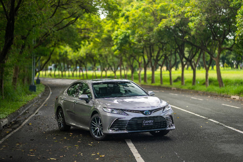 hybrid-camry