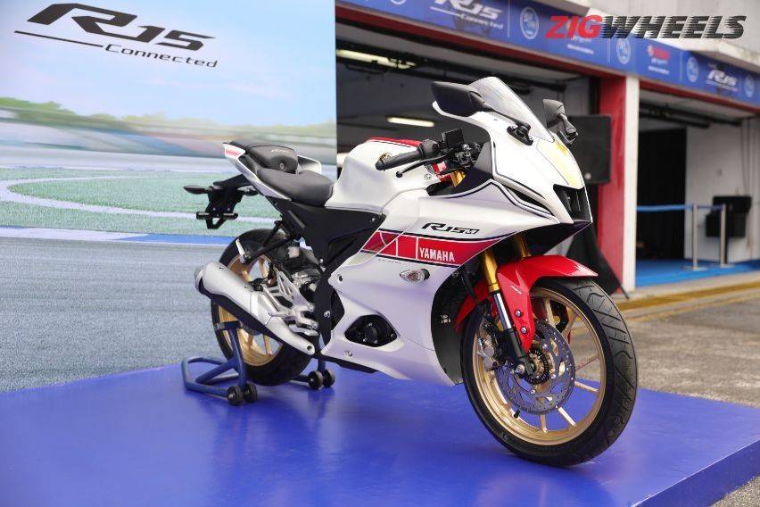 review Yamaha R15M