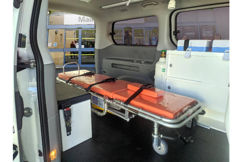 Hyundai-Grand-Starex-Cargo-Ambulance-2