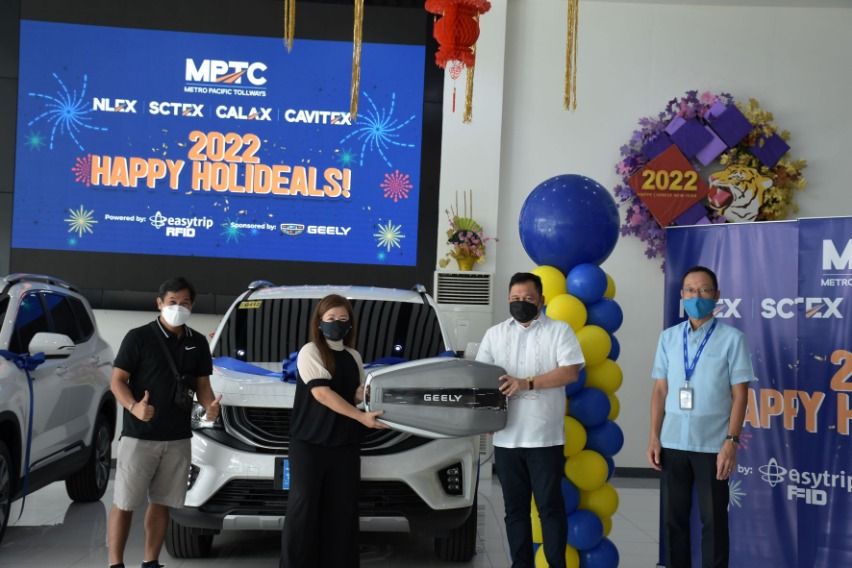 Here are the 2 winners of a Geely Okavango Urban in MPTC's promo Happy Holideals grand prize winners