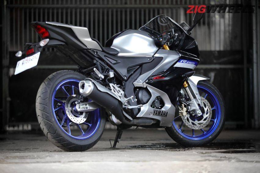 review Yamaha R15M 2022