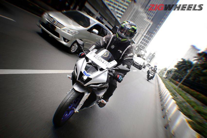 review Yamaha R15M 2022