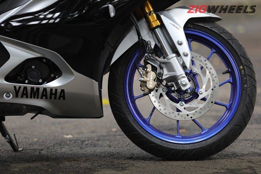 review Yamaha R15M 2022