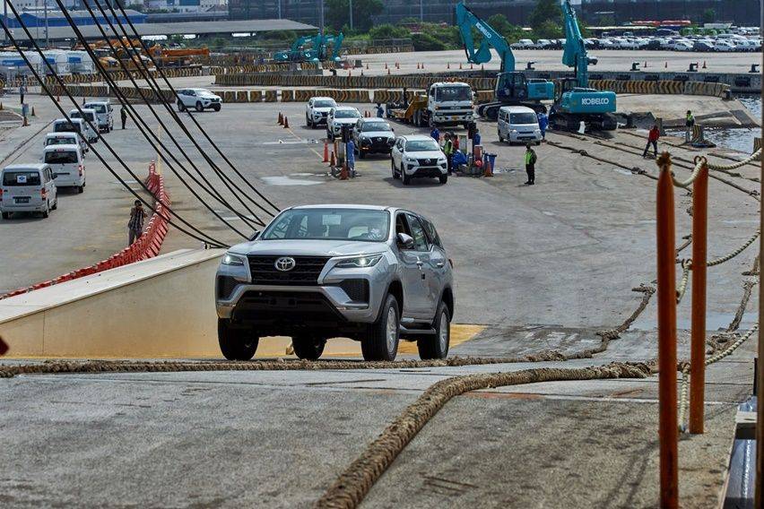 Ekspor toyota fortuner