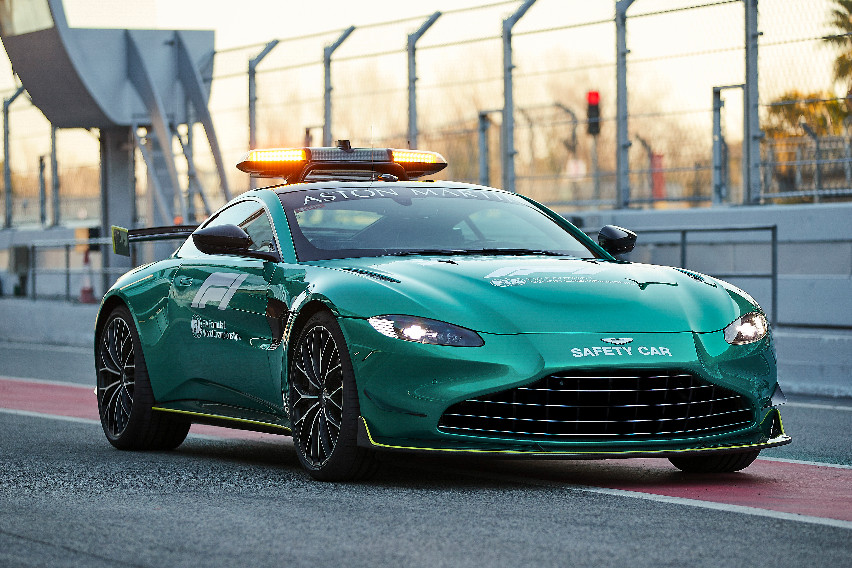 vantage-safety-car
