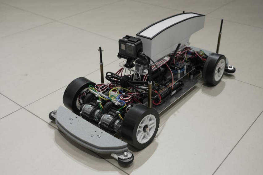e-4orce-rc-car-1