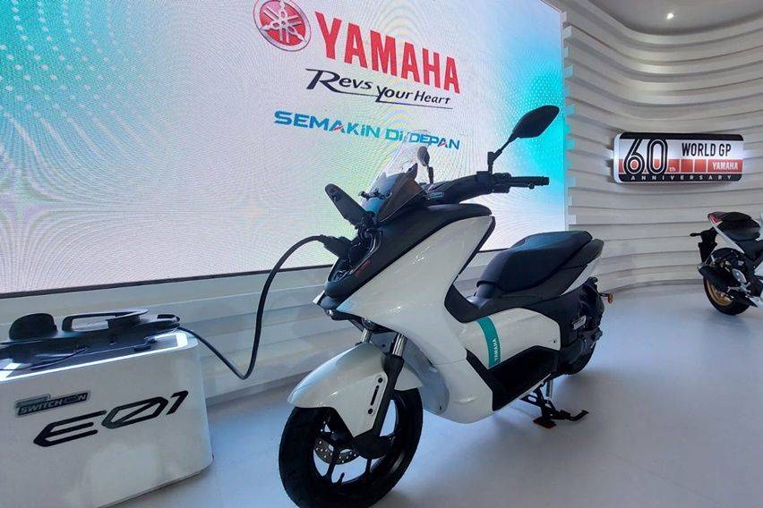 Yamaha E01