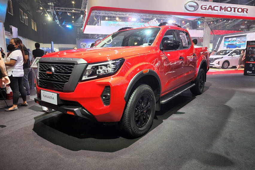 Nissan Navara Calibre X Debuts At Mias Zigwheels