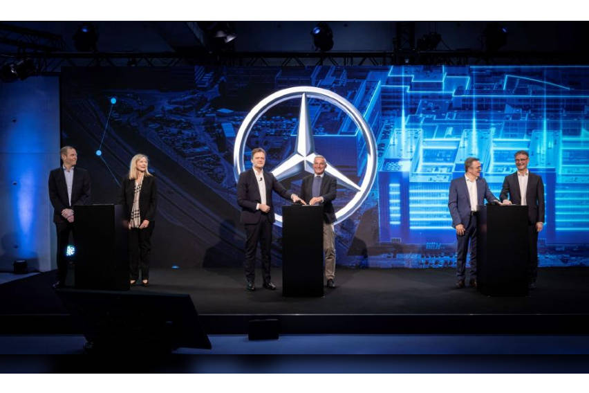 mercedes-benz-electric-software-hub-1