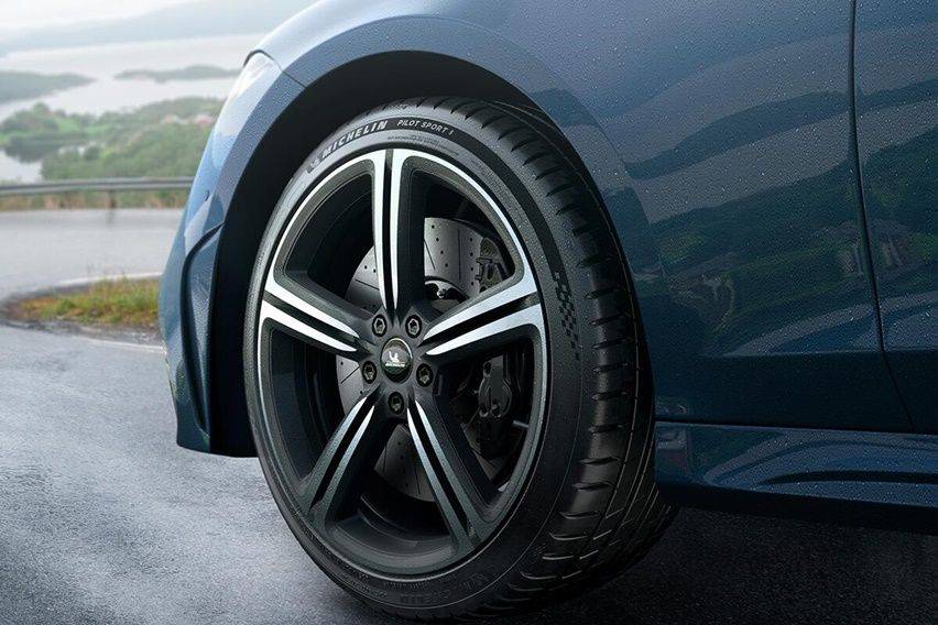 Michelin Pilot Sport 5