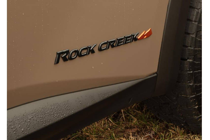 2023-nissan-pathfinder-rock-creek-3