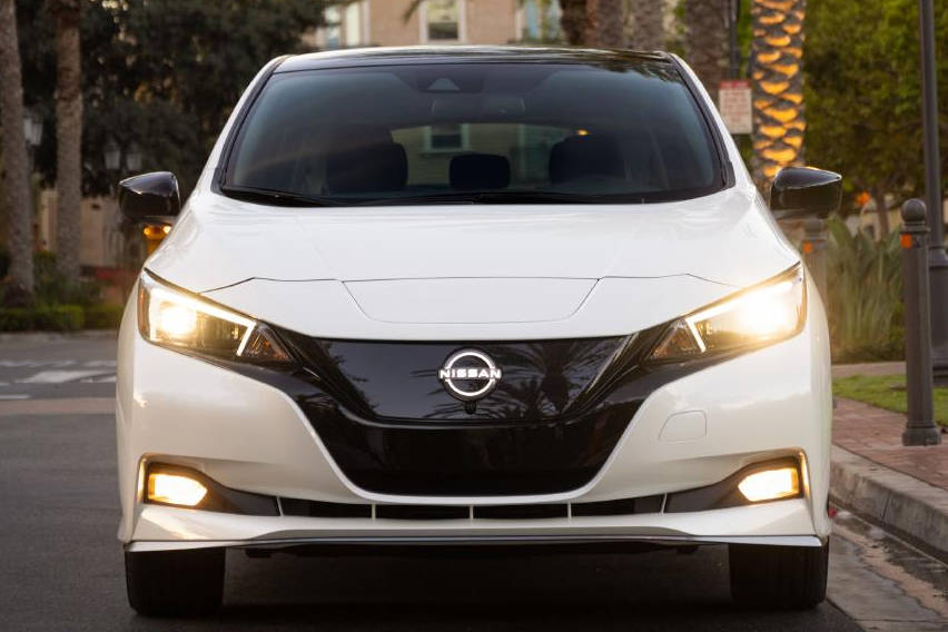 2023-nissan-leaf-1