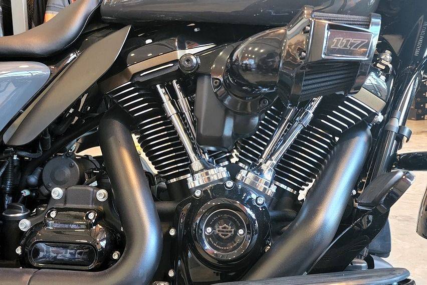 Milwaukee-Eight 117 V-Twin