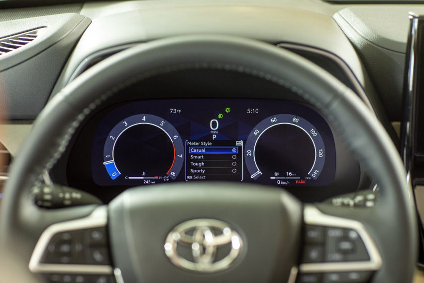 2023 Toyota Highlander Heads Up Display