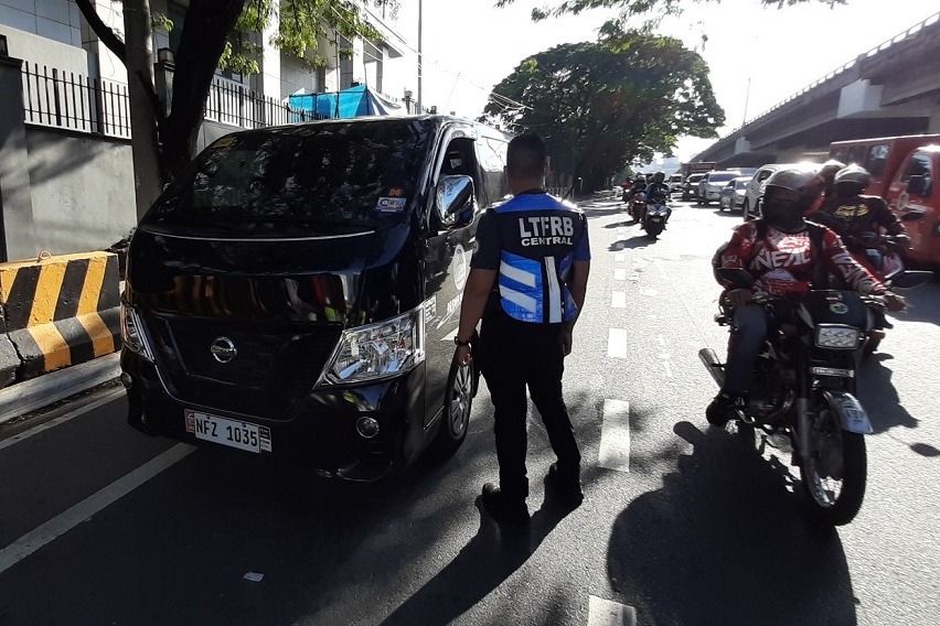 LTFRB has netted 13 ‘colorum’ premium taxis since March LTFRB anti-colorum campaign
