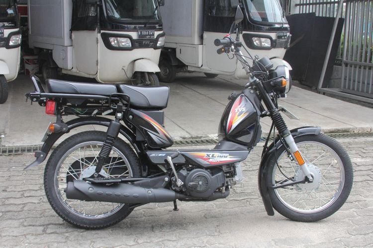 Mengenal TVS XL 100, Bebek Matik Unik 