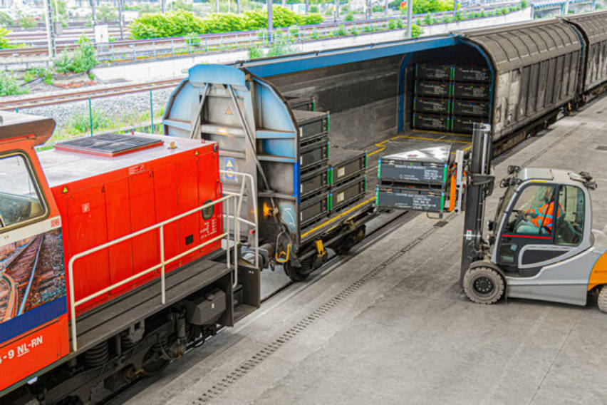 Audi-to-deliver-battery-modules-by-train-1