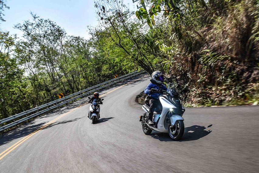 Yamaha Tes Jalan Skuter Listrik E01 di Jalur Perbukitan Thailand Yamaha E01 test