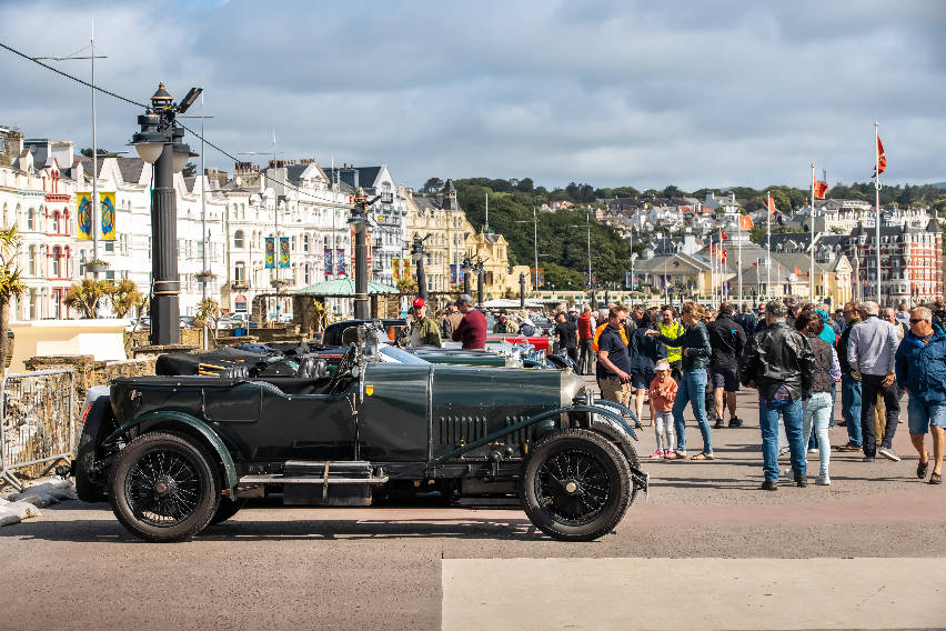 bentley-display-at-isle-of-man