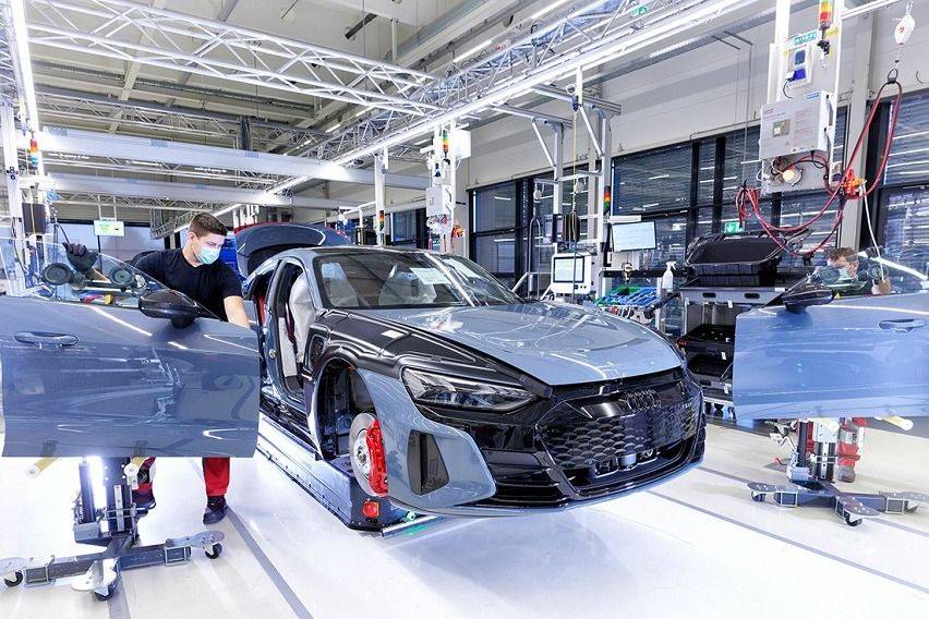 Audi e-tron GT vehicle production