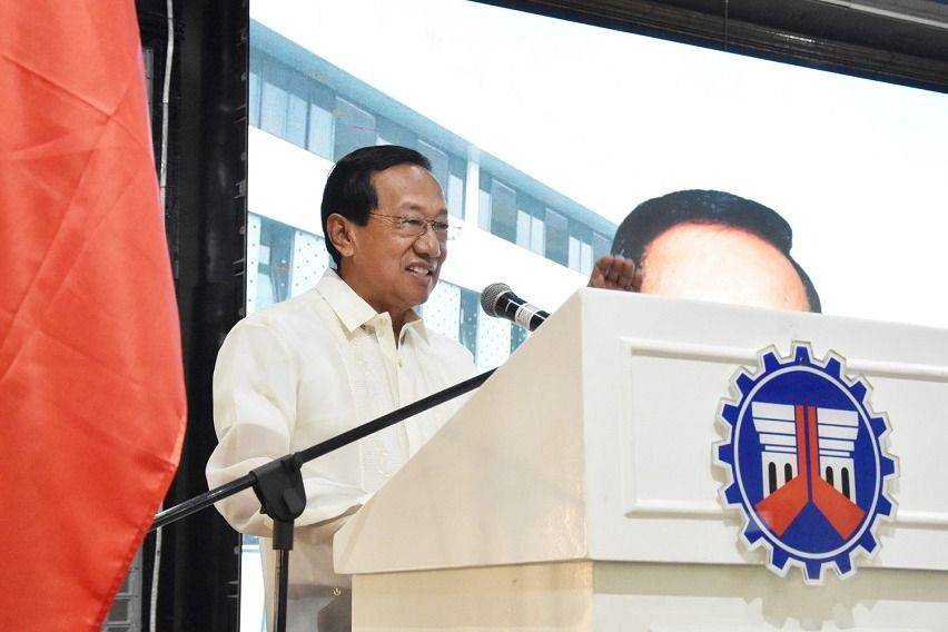 DPWH Secretary Manuel Bonoan