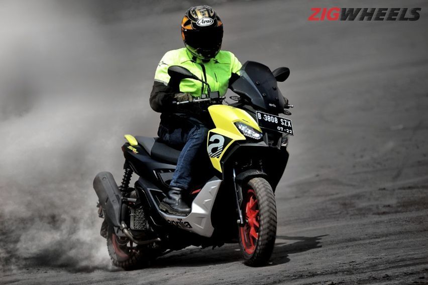Aprilia SR-GT 200: Piawai di Dua Alam, Tak Hanya Jual Tampilan Aprilia SR-GT 200: Piawai di Dua Alam, Tak Hanya Jual Tampilan