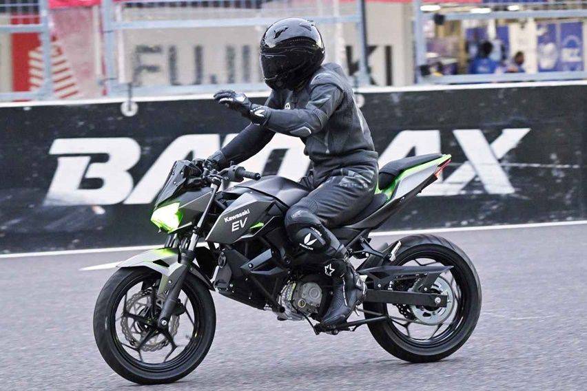 Motor Listrik Kawasaki Tampil Perdana Dan Langsung Mengejutkan