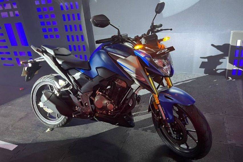 Honda CB300F 