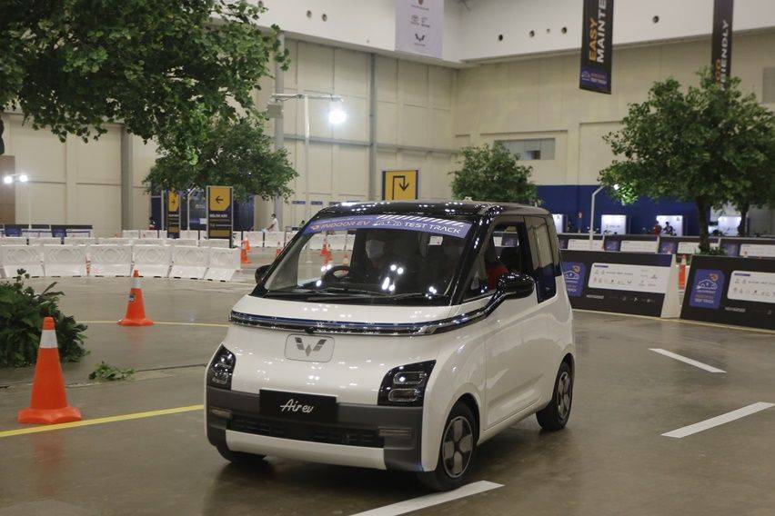 harga wuling air ev