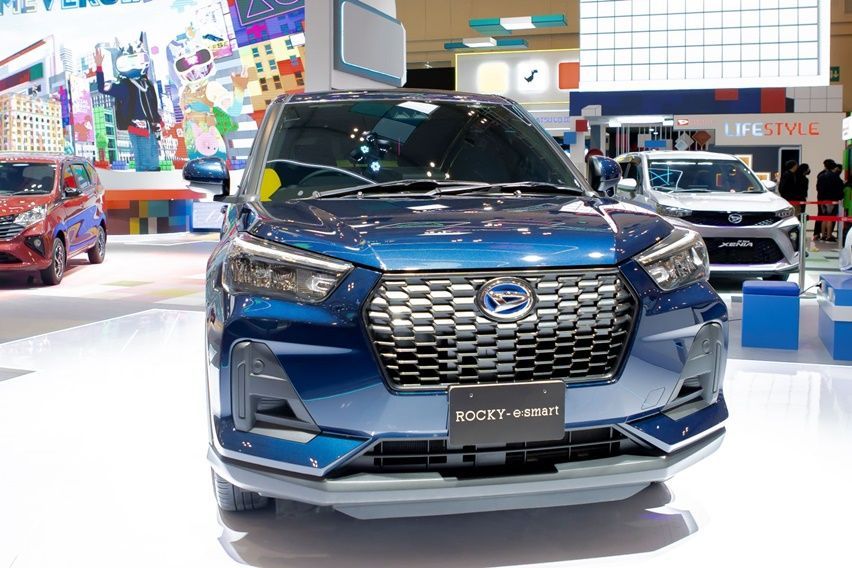 Simak Kecanggihan Daihatsu Rocky e-Smart Hybrid yang Dipamerkan di GIIAS 2022