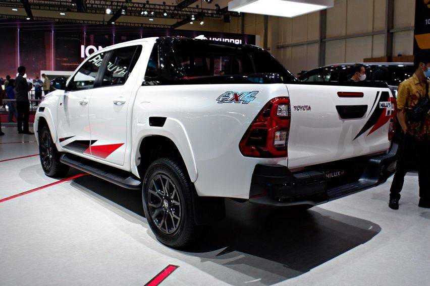 Hilux GR Sport