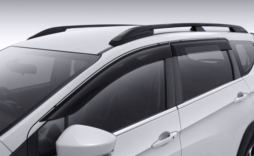 xpander cross door visor