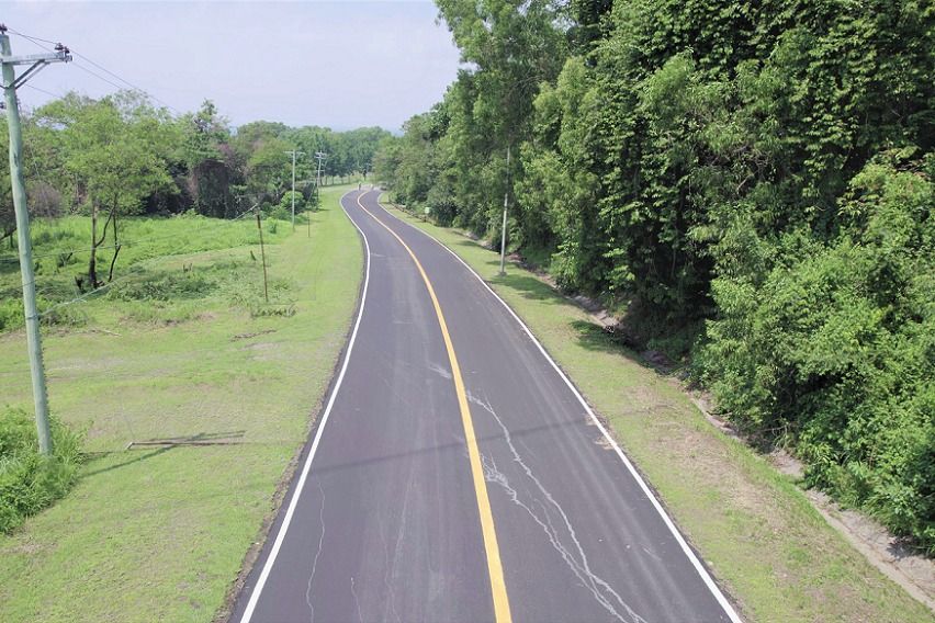 DPWH upgrades roads in Morong, Bataan DPWH Improves Vital Roads in Morong, Bataan