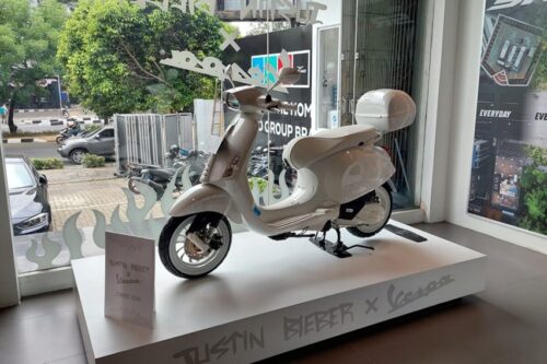Bakal Diburu Kolektor, Vespa Edisi Justin Bieber Dijual Rp73 Juta
