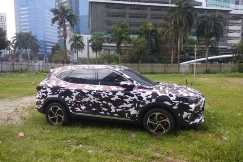 MG HS Facelift Sudah Terlihat di Indonesia Masih Berselimut Kamuflase