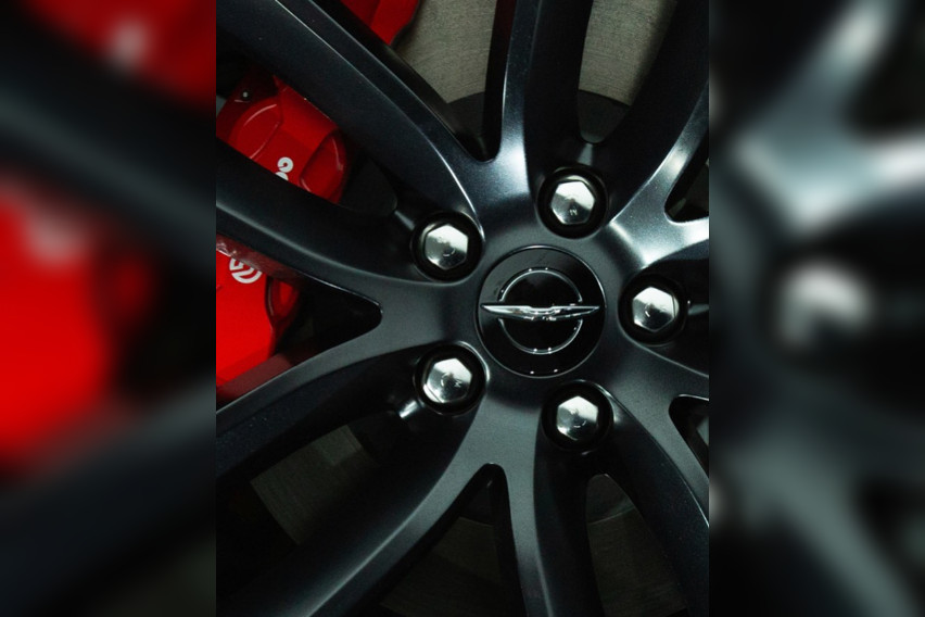 Chrysler teases 300C Chrysler teases 300C