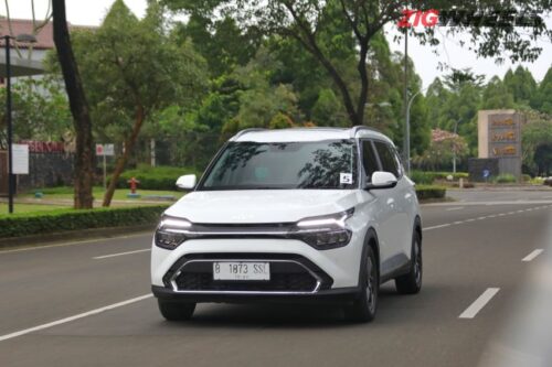 First Drive Kia Carens 1.5L: Merangsek ke Segmen LSUV